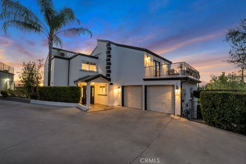 4927 Alatar Woodland Hills CA 91364