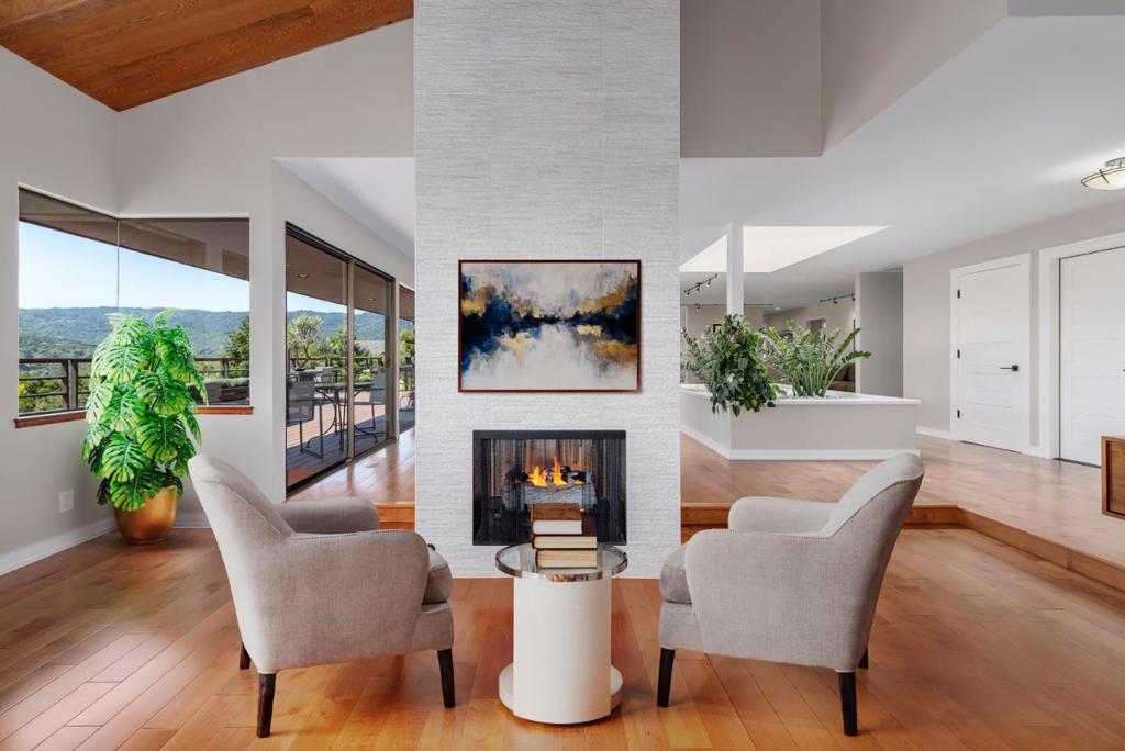165 Golden Oak Drive