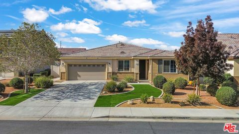 Photo of 37775 Aquarius Circle, Palmdale, CA 93552 (MLS # 25621697)