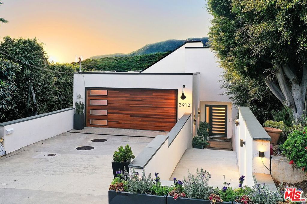 Photo of 2913 Corral Canyon Road, Malibu, CA 90265 (MLS # 26645419)
