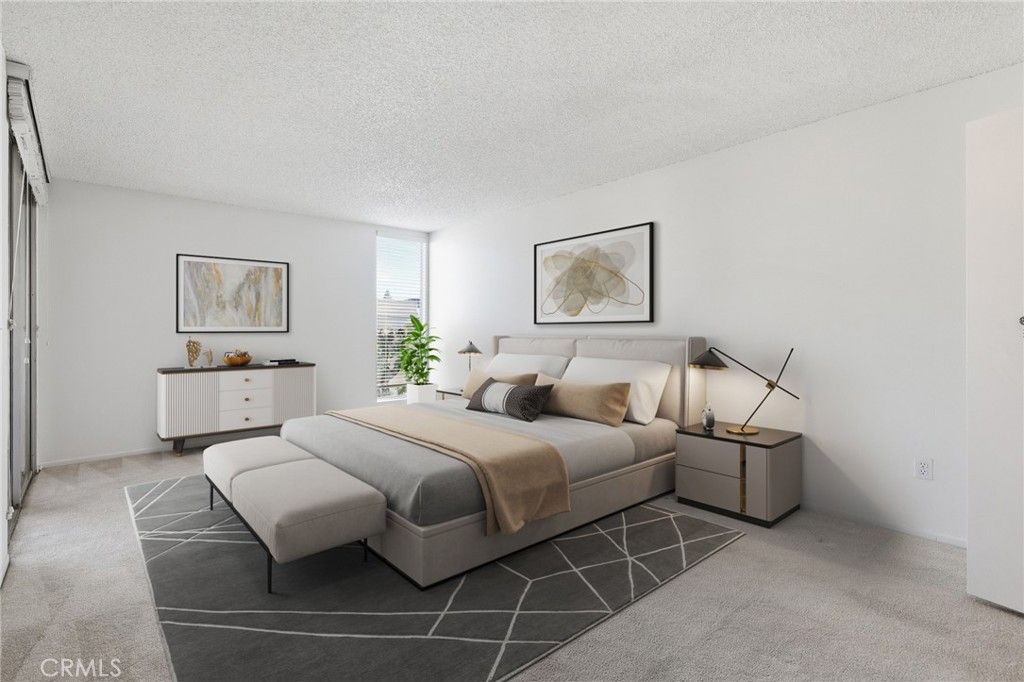 Photo of 5330 Lindley Avenue #305, Encino, CA 91316 (MLS # SR26045829)