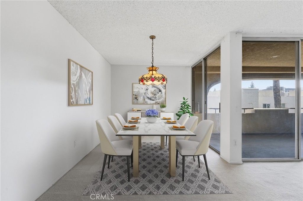 Photo of 5330 Lindley Avenue #305, Encino, CA 91316 (MLS # SR26045829)