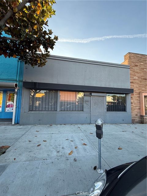 Photo of 4309 Crenshaw, Los Angeles, CA 90008 (MLS # CV25268771)