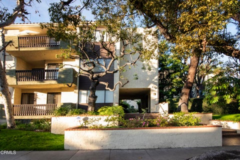 Photo of 497 E California Boulevard #200, Pasadena, CA 91106 (MLS # P1-28846)