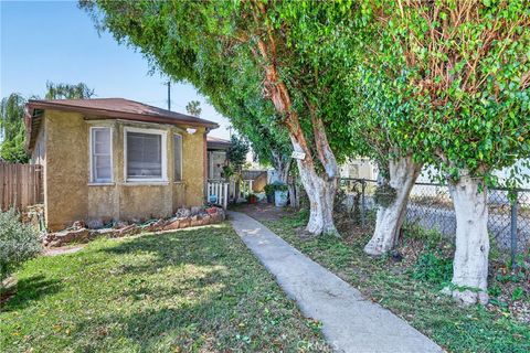Photo of 2211 Amherst Ave, Los Angeles, CA 90064 (MLS # DW26067091)