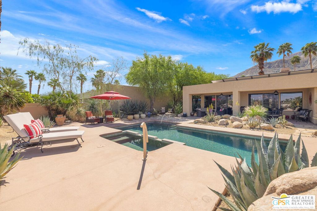13 Vista Loma Drive
