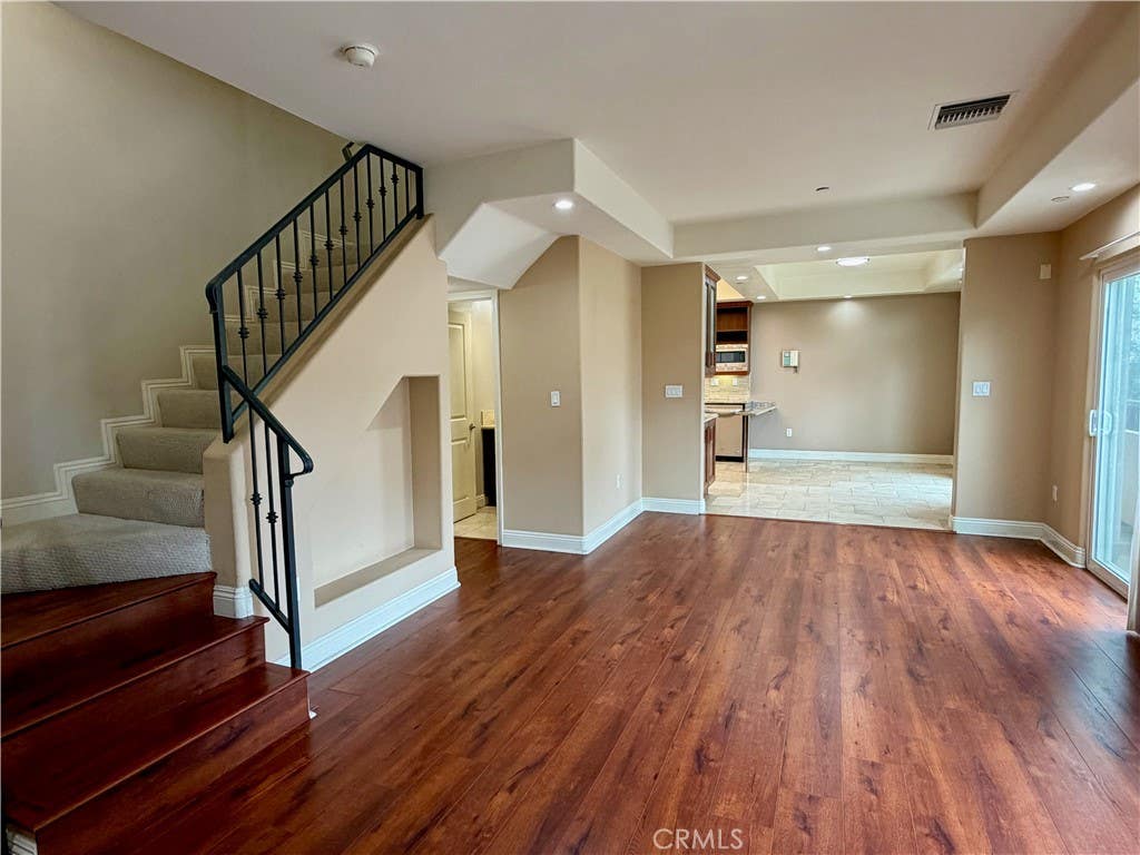 Photo of 11323 Huston St #1, North Hollywood, CA 91601 (MLS # SR26153022)