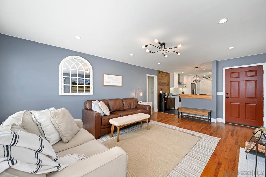 1390 Willowside Ter
