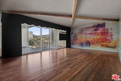 Photo of 6250 Hollywood Boulevard #9E, Los Angeles, CA 90028 (MLS # 26669679)