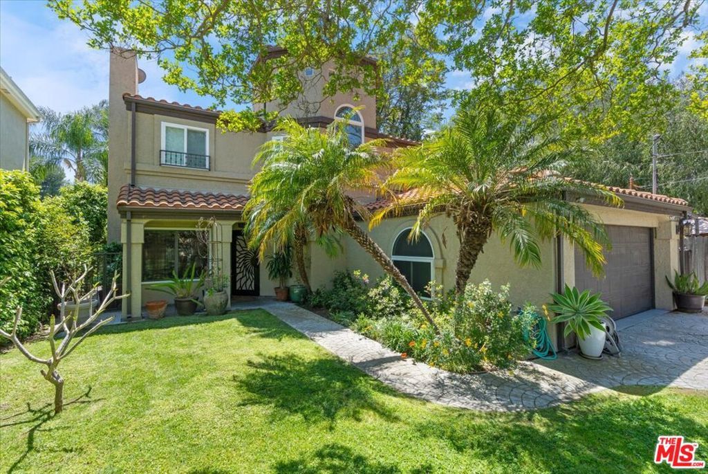 Photo of 12834 Landale Street, Studio City, CA 91604 (MLS # 26663985)