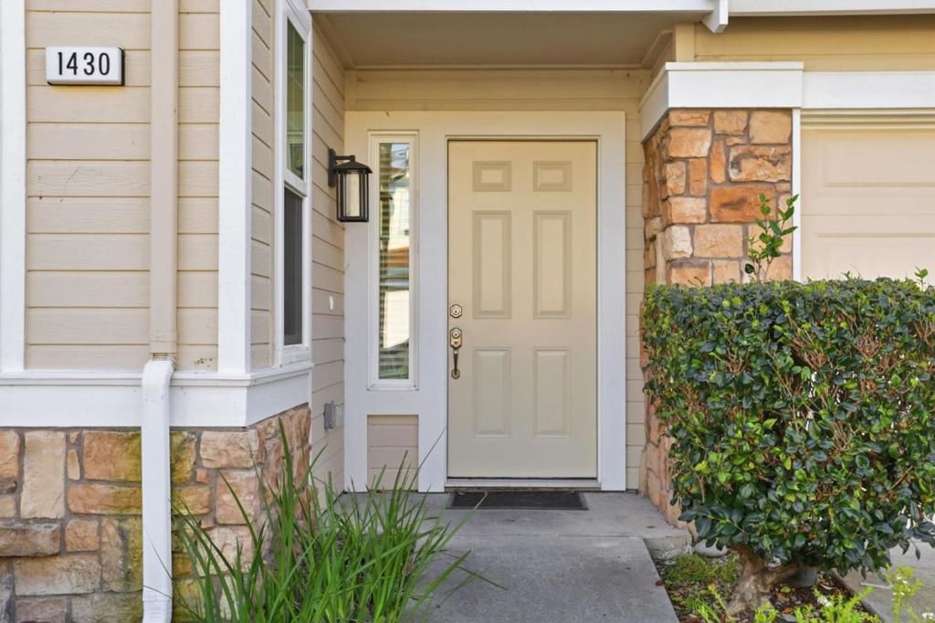 Photo of 1430 Cuciz Lane, Milpitas, CA 95035 (MLS # ML82032011)