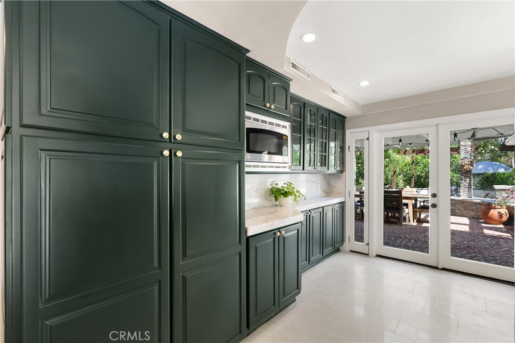 1761 Lemon Terrace