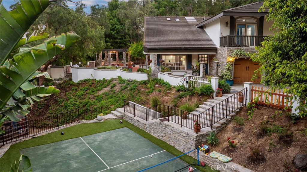 1761 Lemon Terrace
