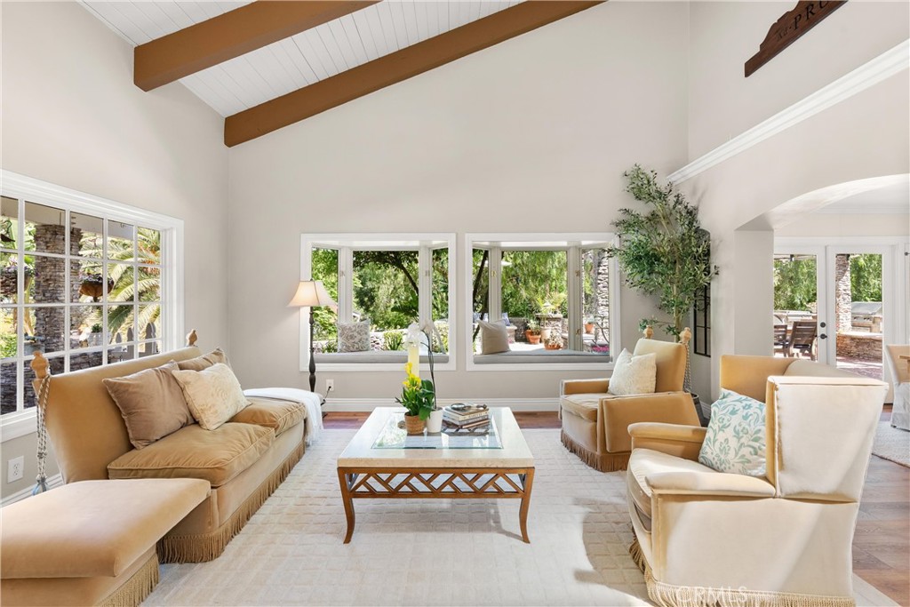 1761 Lemon Terrace