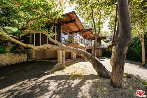 Photo of 630 Hightree Road, Santa Monica, CA 90402 (MLS # 26829017)