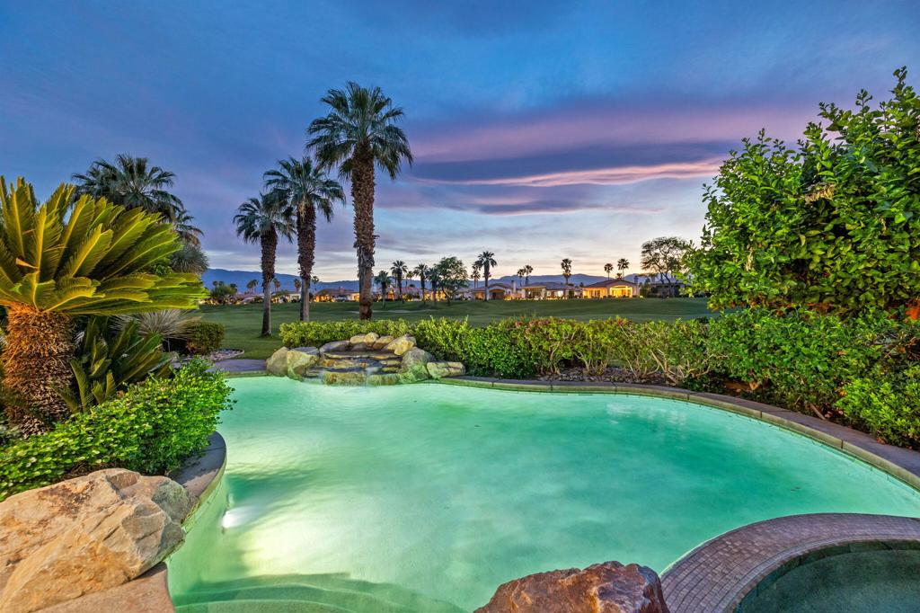 727 Arrowhead Drive