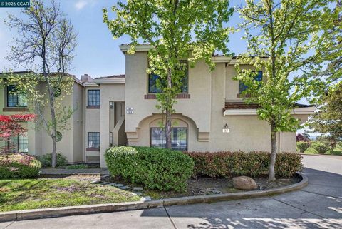 Photo of 83 Tahoe Ct Ct #203, San Ramon, CA 94582 (MLS # 41129577)