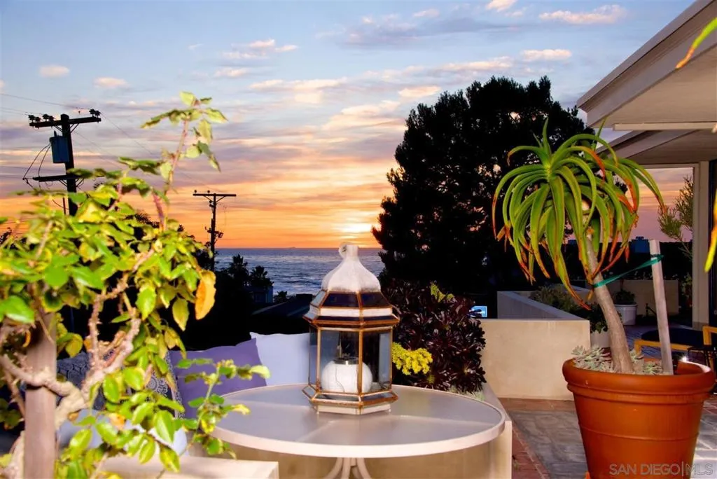 La Jolla, California 92037, United States, 4 Bedrooms Bedrooms, ,5 BathroomsBathrooms,Residential,Active,201773