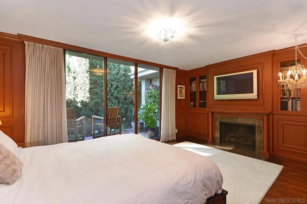 La Jolla, California 92037, United States, 4 Bedrooms Bedrooms, ,5 BathroomsBathrooms,Residential,Active,201773