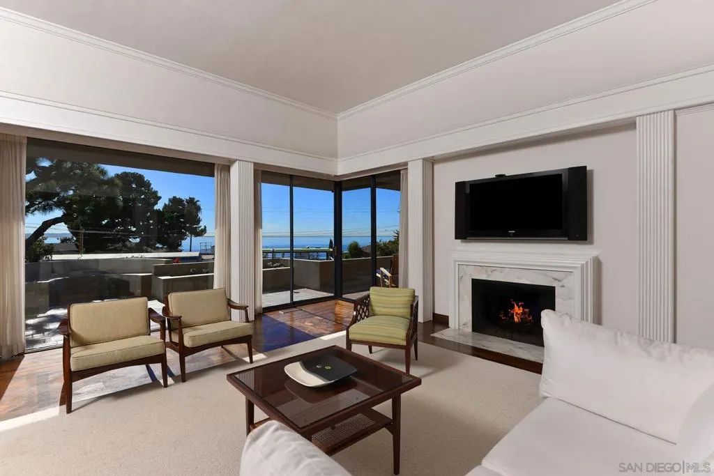 La Jolla, California 92037, United States, 4 Bedrooms Bedrooms, ,5 BathroomsBathrooms,Residential,Active,201773