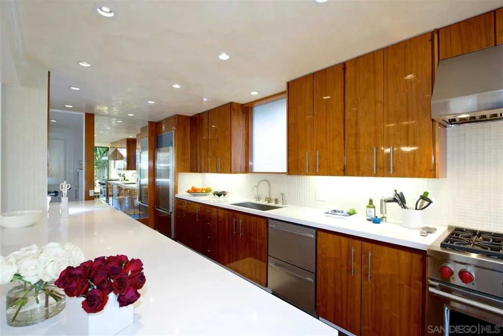 La Jolla, California 92037, United States, 4 Bedrooms Bedrooms, ,5 BathroomsBathrooms,Residential,Active,201773