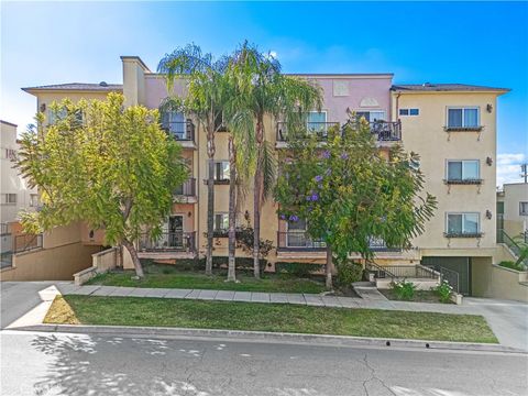 Photo of 626 E Orange Grove Avenue #301, Burbank, CA 91501 (MLS # BB26091993)