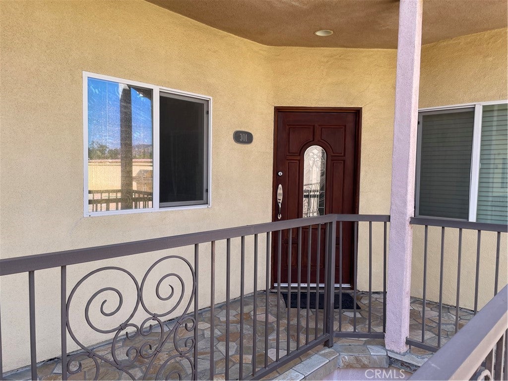 626 E Orange Grove Avenue 301