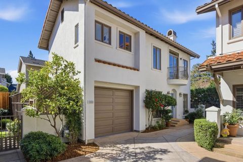 Photo of 1333 Hoover Street, Menlo Park, CA 94025 (MLS # ML82037255)