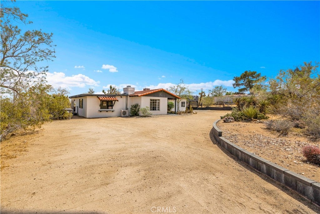 6685 Sunnyhill Road
