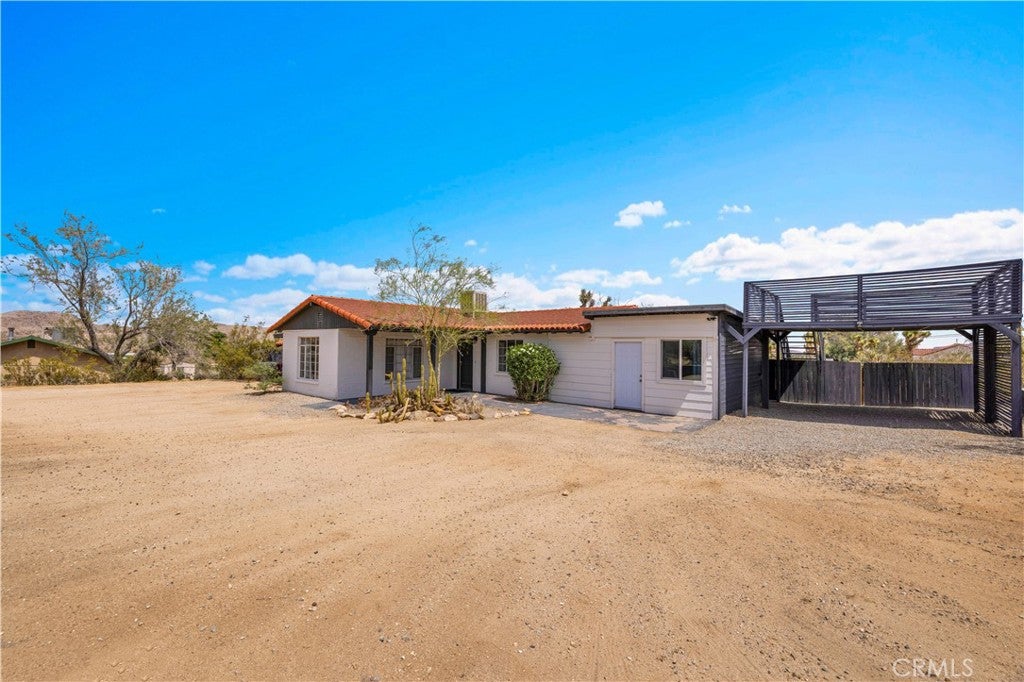 6685 Sunnyhill Road