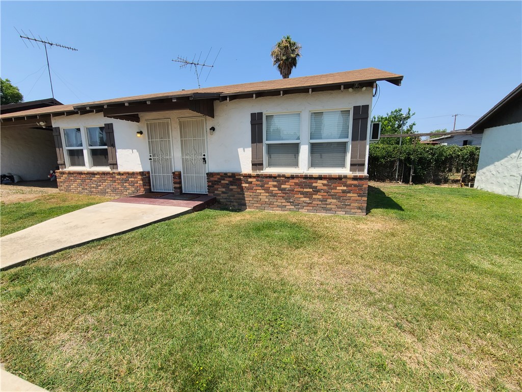 Single-Story Studio Apartment in Redlands! One Occupant Only. Fresh Interior Paint and Newly Remodeled Kitchen! Refrigerator, New Quartz Countertops, New Cabinets, and New Stove/Oven (gas). Other upgrades include New Vinyl-Plank Flooring throughout, Dual-Pane Vinyl Windows, New Light Fixtures, and a New Mini-Split Unit. Tile Shower in the bathroom and New Electrical Wiring throughout. There are no Laundry Facilities On Site. A Flat Rate of $125 Covers ALL UTILITIES--Electric, Gas, Water, Trash, and Sewer! No Pets Please.