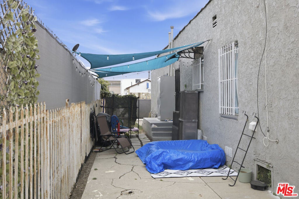 10714 S Broadway