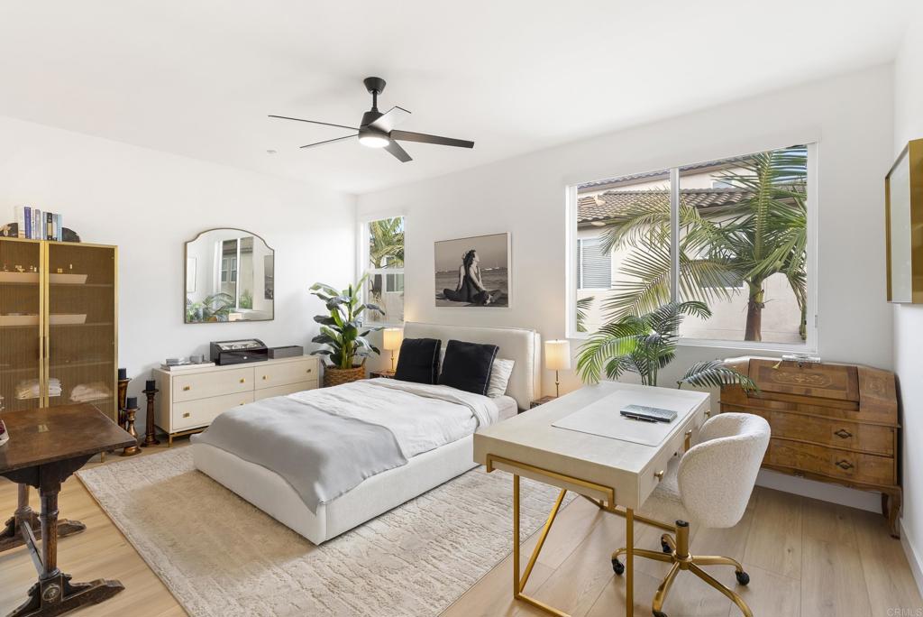 6417 Terraza Portico