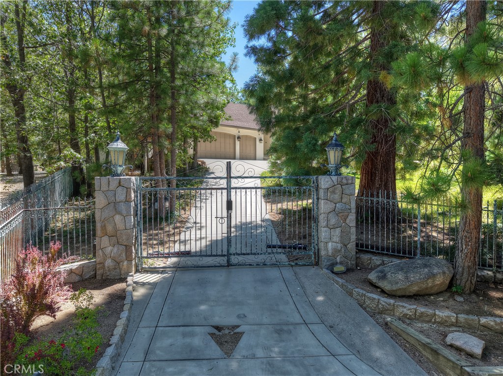 28411 North Shore Road