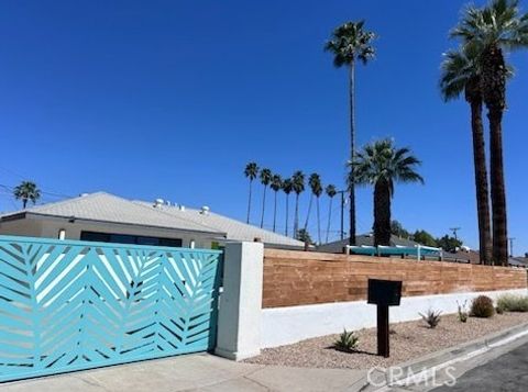 Photo of 3940 E Calle San Antonio, Palm Springs, CA 92264 (MLS # PW26072767)