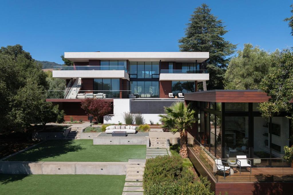 10718 Mora Drive