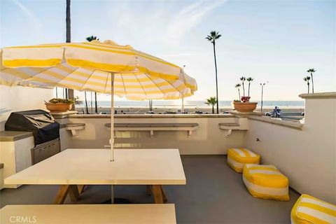 2202 W Oceanfront Newport Beach CA 92663