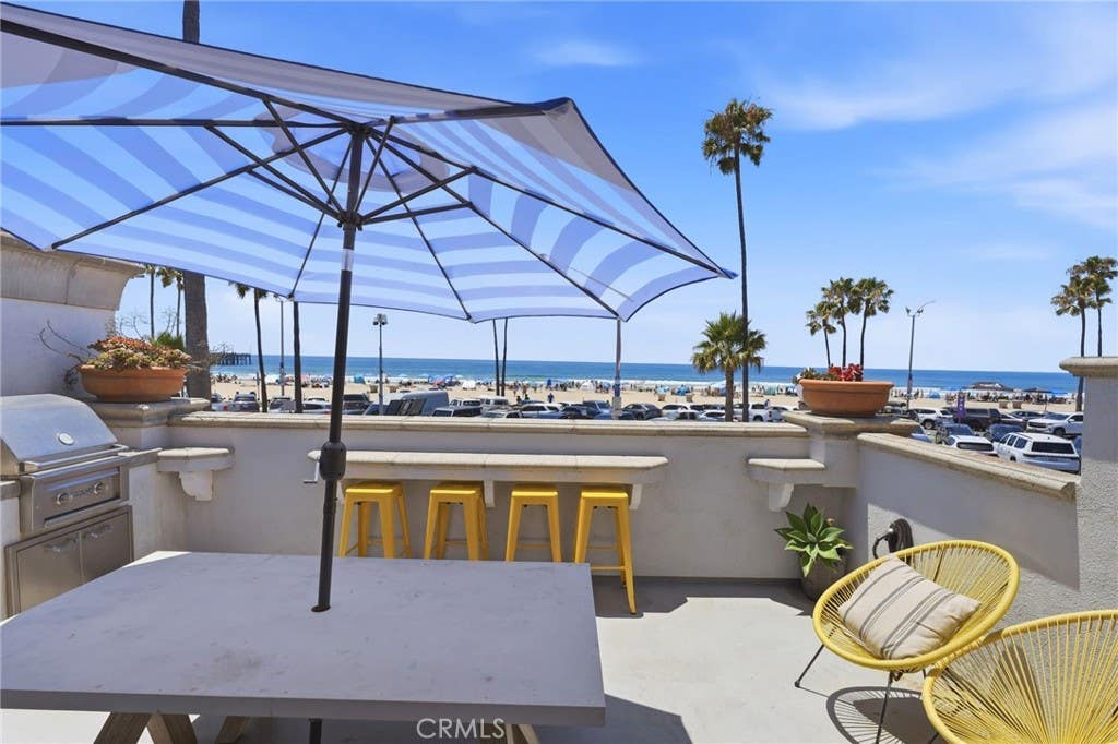 Photo of 2202 W Oceanfront, Newport Beach, CA 92663 (MLS # PW26102268)