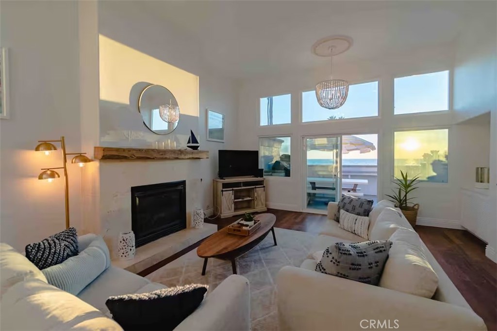 2202 W Oceanfront