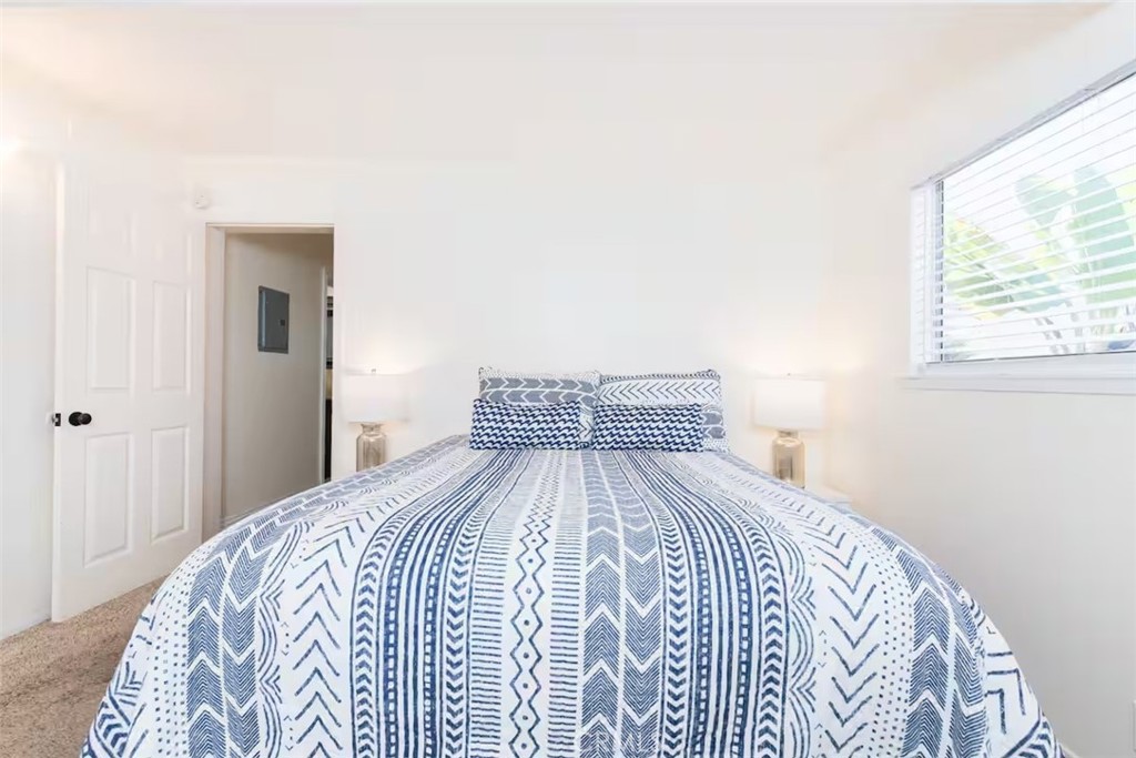 2202 W Oceanfront