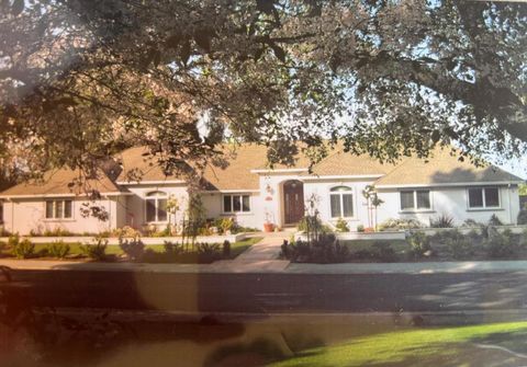 Photo of 1015 Woodland Drive, Hillsborough, CA 94010 (MLS # ML82028079)