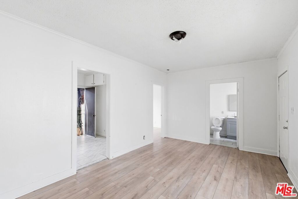 1570 E 110th Street