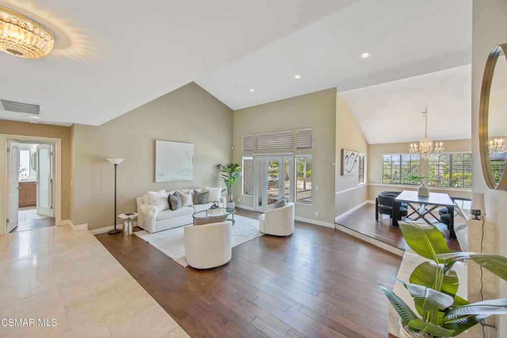 1660 Shadow Oaks Place