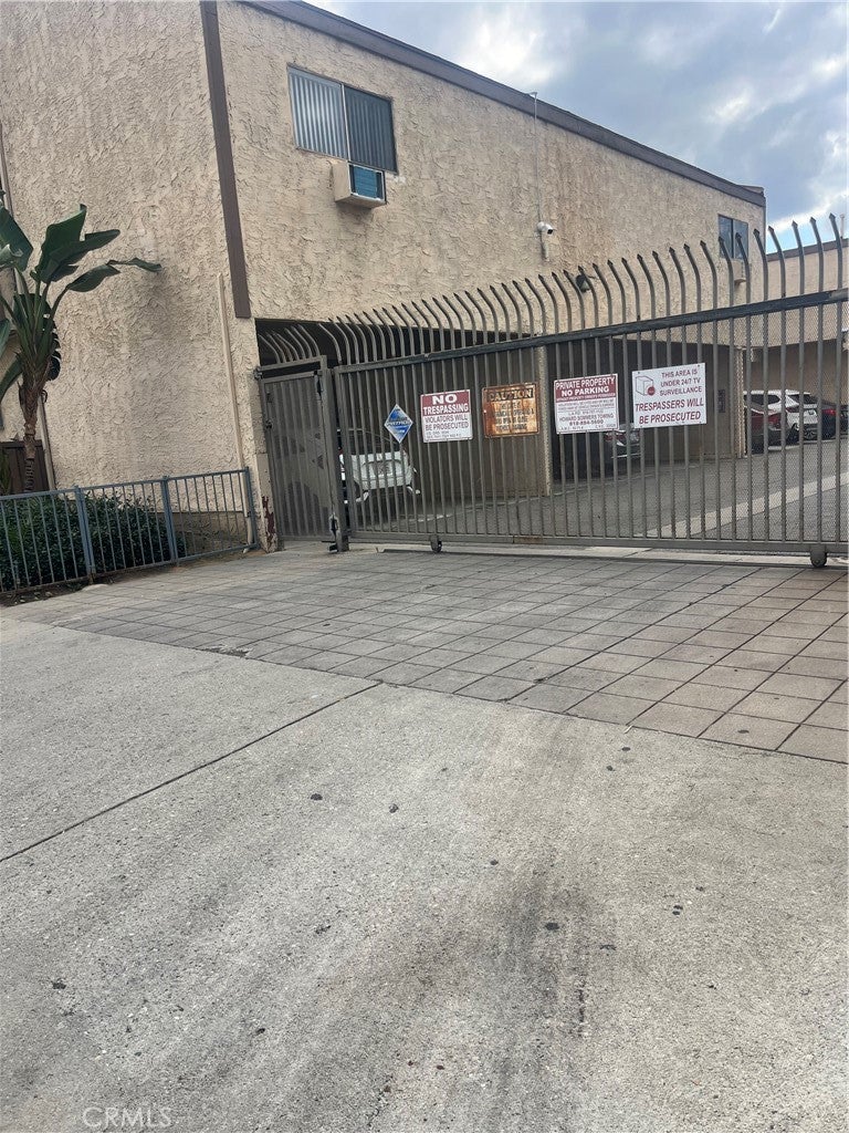 17900 Sherman Way WAY 315, Reseda CA 91335