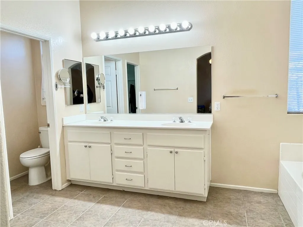 Menifee, California 92585, United States, 4 Bedrooms Bedrooms, ,3 BathroomsBathrooms,Residential,Active,201855