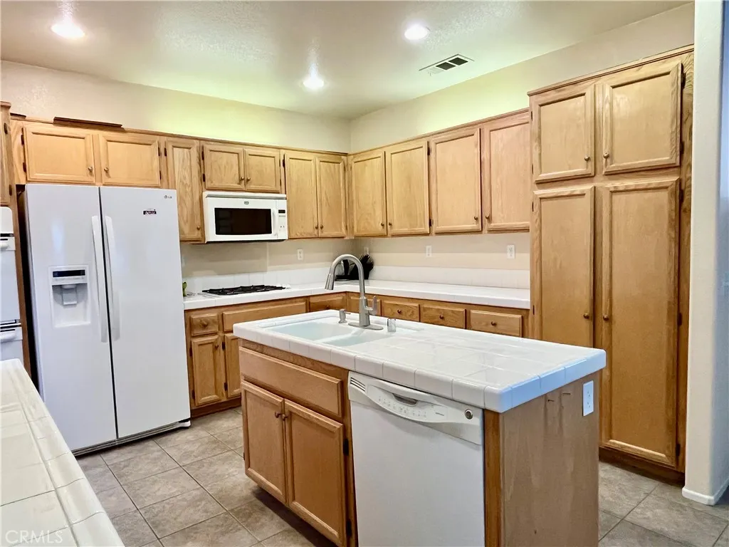 Menifee, California 92585, United States, 4 Bedrooms Bedrooms, ,3 BathroomsBathrooms,Residential,Active,201855