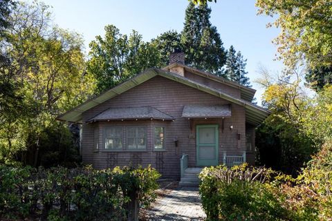 Photo of 1100 Bryant Street, Palo Alto, CA 94301 (MLS # ML82027912)