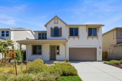 Photo of 7376 Ailes Court, Gilroy, CA 95020 (MLS # ML82041541)