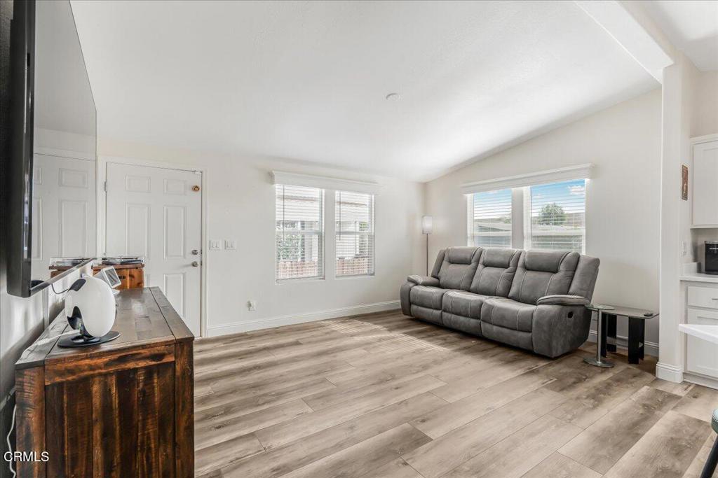 Mobile/Modular/Manufactured - Manufactured In Park