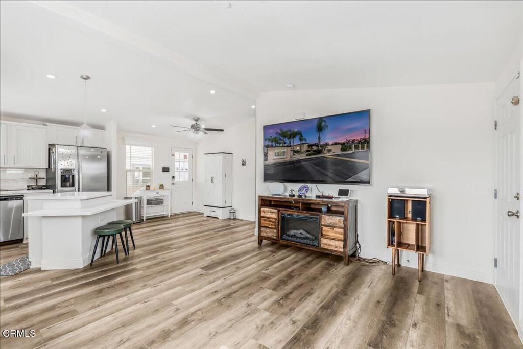 Mobile/Modular/Manufactured - Manufactured In Park